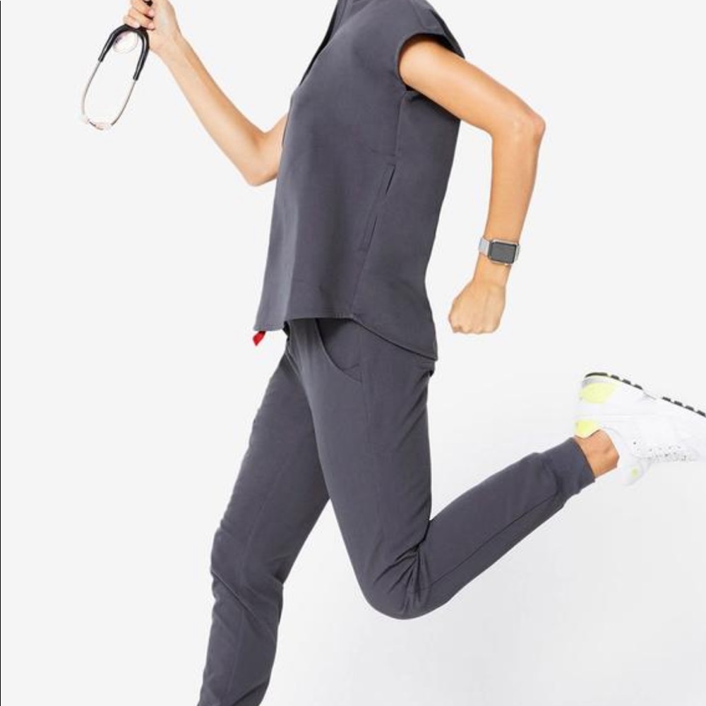Figs Charcoal Zamora Jogger Small